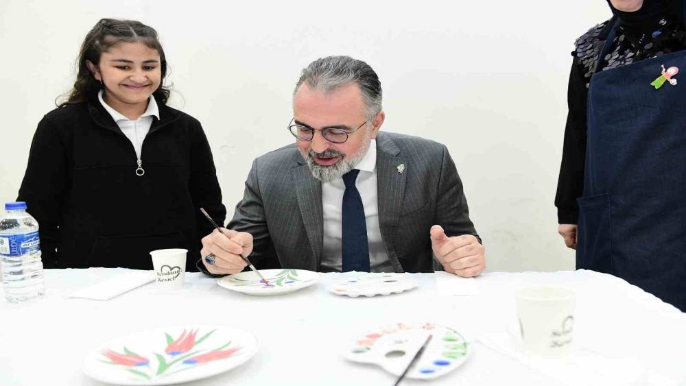 Bursa Kestel&rsquo;de &ccedil;ocukların ekran bağımlılığına karşı sanat aşısı
