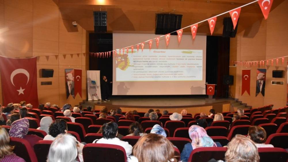Muratlı&rsquo;da sağlıklı beslenmenin temel ilkelerin anlatıldı
