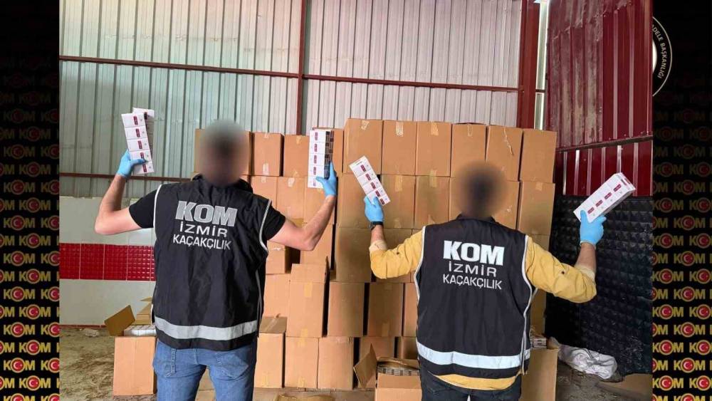 Bornova&rsquo;da 10 milyon liralık ka&ccedil;ak sigara ve makaron ele ge&ccedil;irildi

