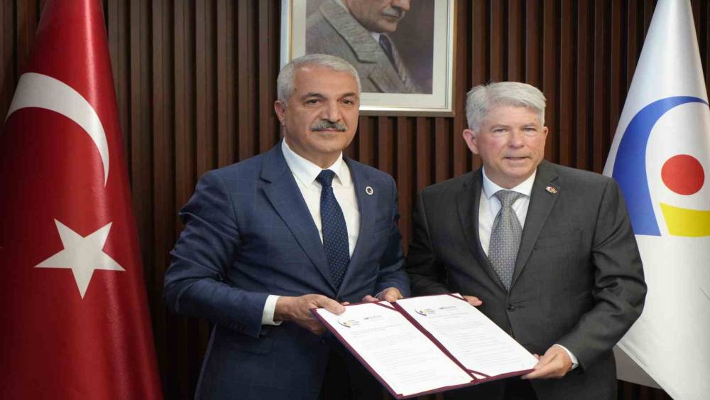 Gebze&rsquo;den Kanada&rsquo;ya kıtalar arası ticaret k&ouml;pr&uuml;s&uuml;
