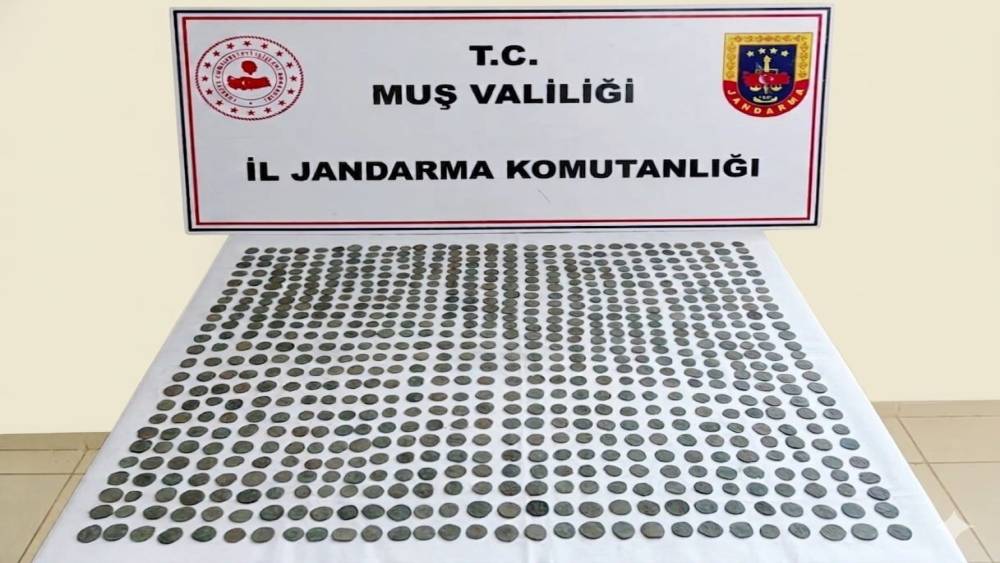 Muş&rsquo;ta 749 adet tarihi sikke ele ge&ccedil;irildi