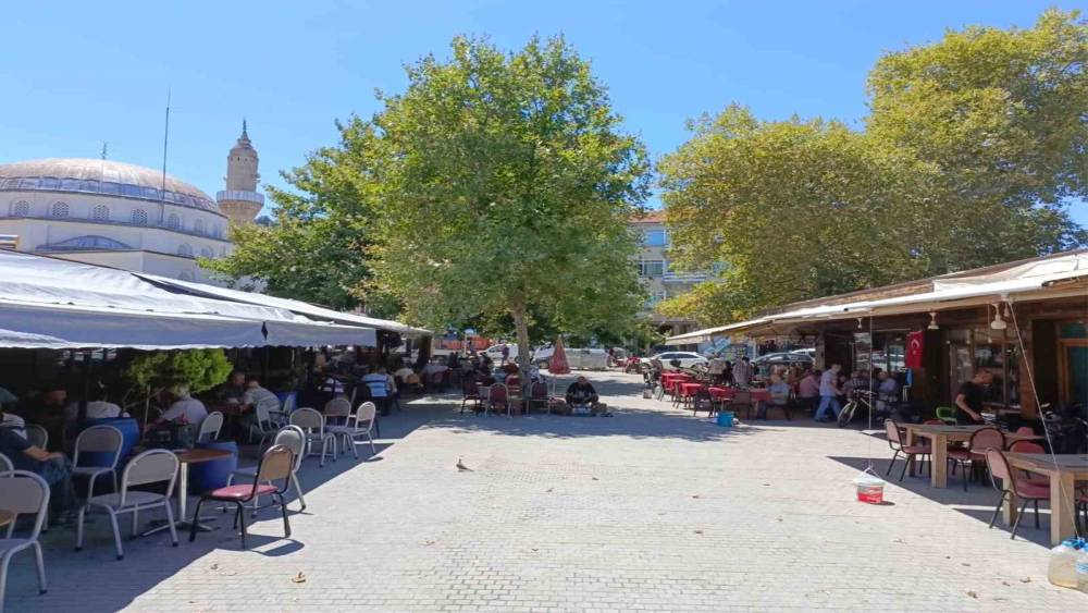 Mudanya&rsquo;da belediye d&uuml;kkanlarının ihale bedelleri dudak u&ccedil;uklattı
