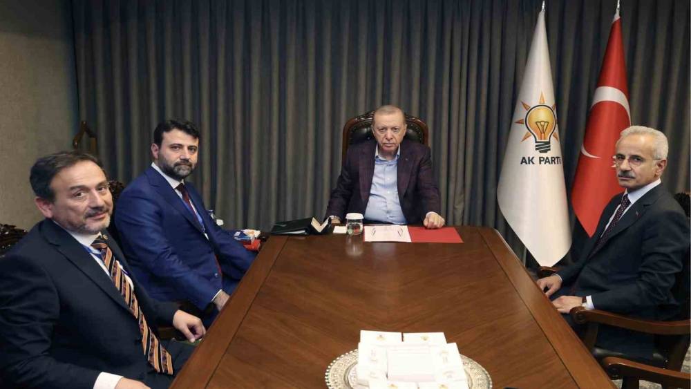 Karab&uuml;k&rsquo;&uuml;n beklediği yol projesi ihaleye &ccedil;ıktı

