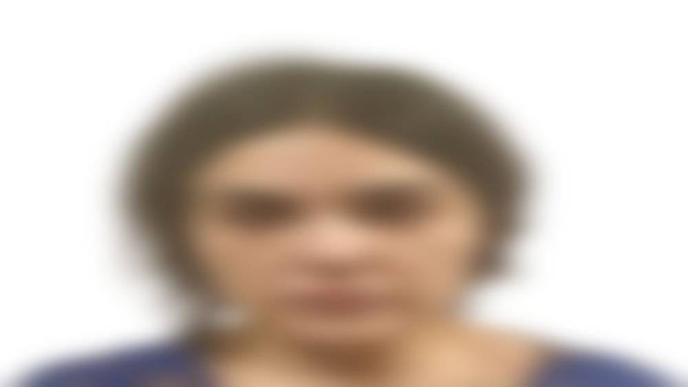 64 yıl 6 ay hapis cezası bulunan kadın canlı yayın yaparken yakalandı

