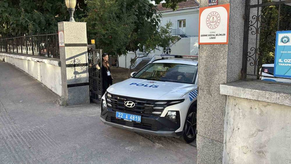 Edirne&rsquo;de okulda deney sonrası kimyasal koku paniği
