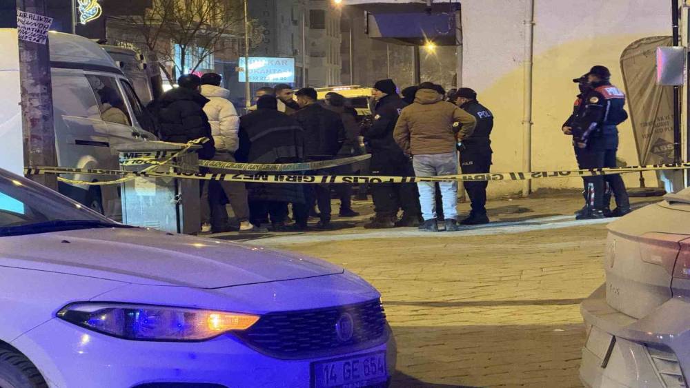 Iğdır&rsquo;da iş merkezinde ş&uuml;pheli &ouml;l&uuml;m
