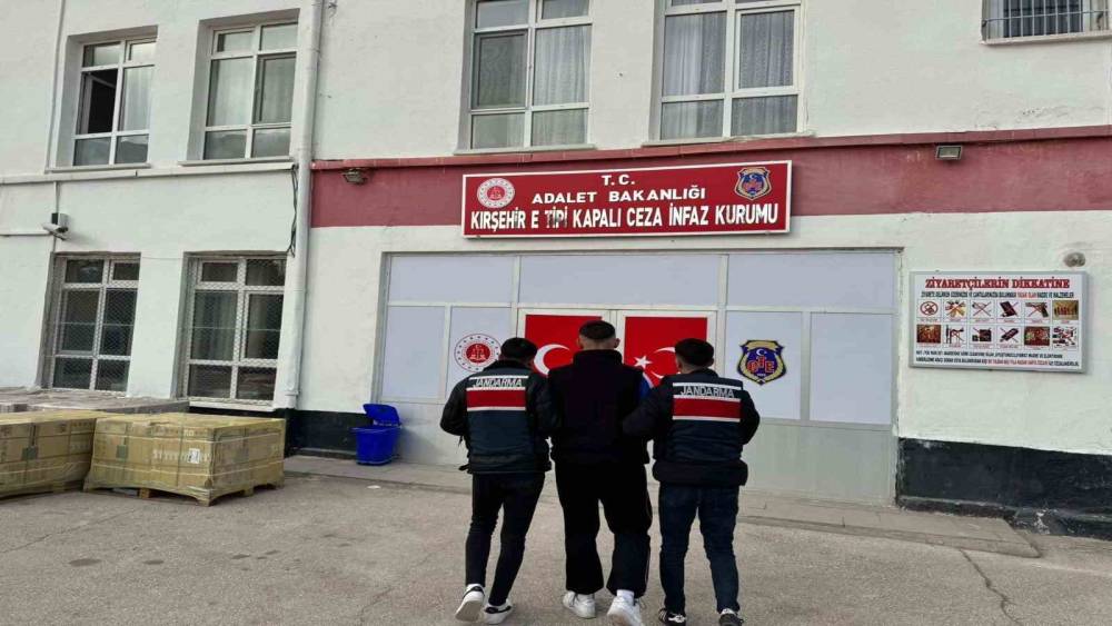 İzinli g&uuml;n&uuml;nde uyuşturucu ticareti yapan h&uuml;k&uuml;ml&uuml; yakalandı
