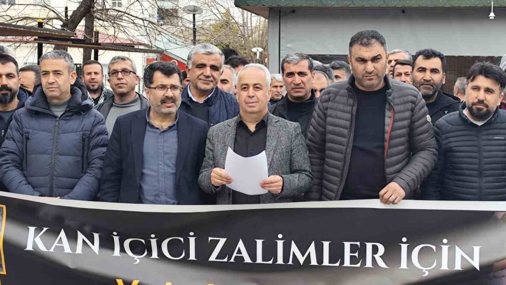 Kahta&rsquo;da, ABD ve İsrail&rsquo;in İran&rsquo;a saldırıları protesto edildi
