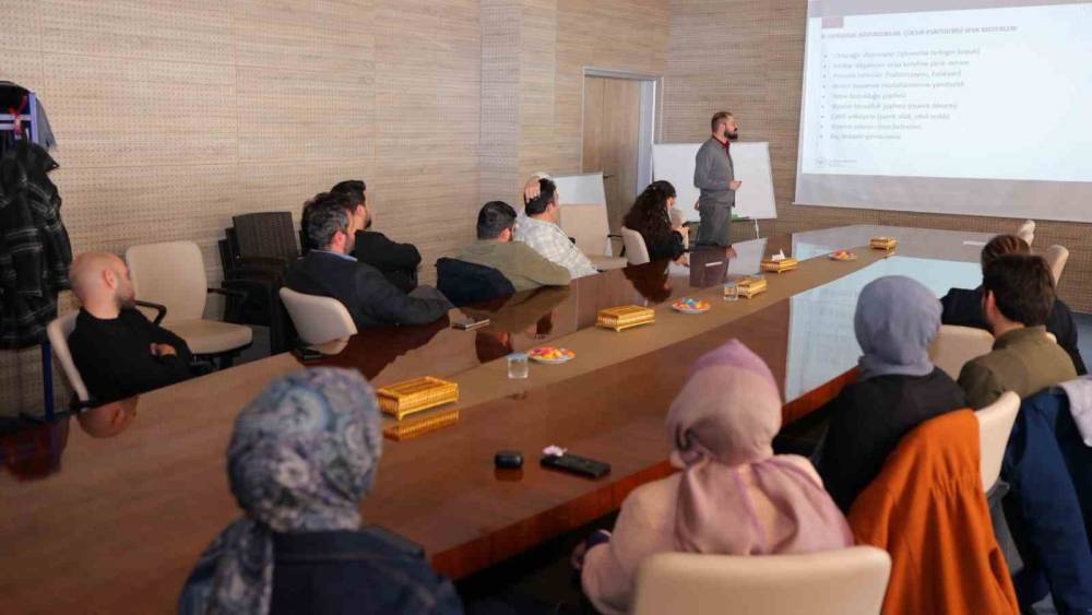 Bayburt&rsquo;ta aile hekimlerine ruh sağlığı eğitimi verildi
