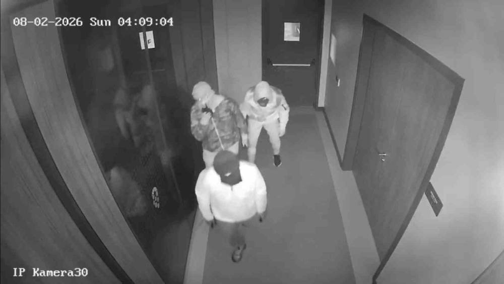 Saruhanlı&rsquo;daki fabrika soygunu g&uuml;venlik kameralarına yansıdı
