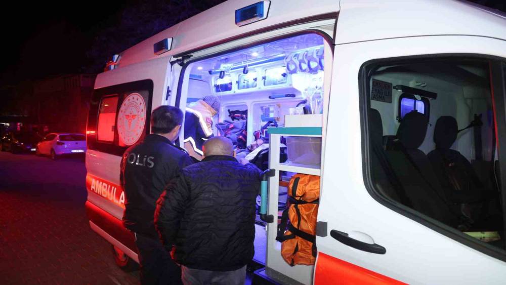 Nevşehir&rsquo;de "Bu parkın lambası niye yanmıyor kavgası": 3 yaralı
