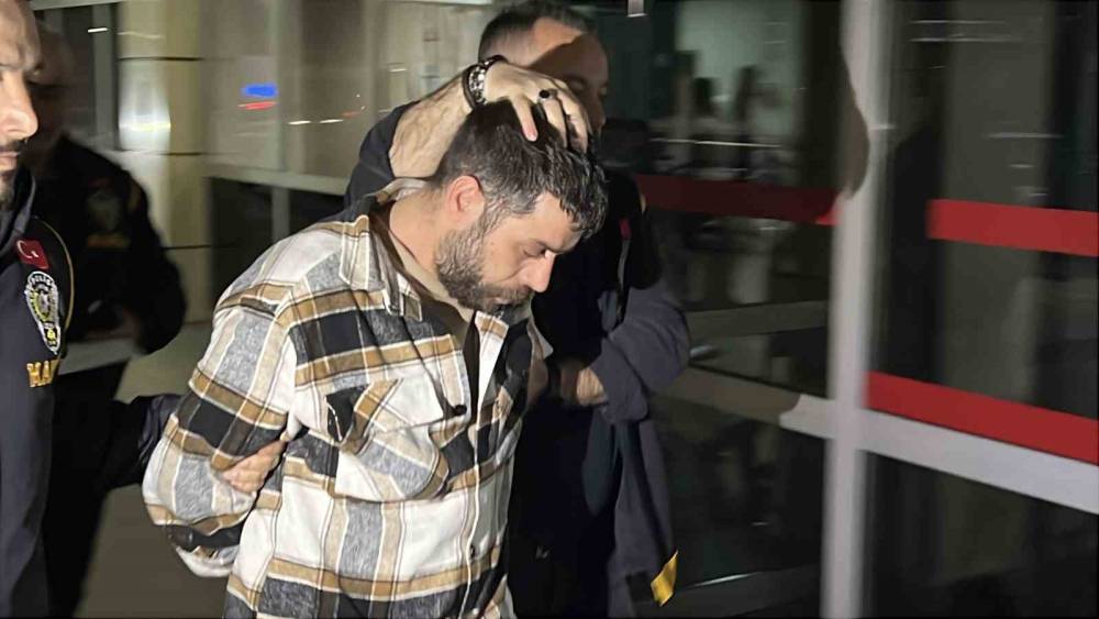 5 yarım altın i&ccedil;in yaşlı kadını &ouml;ld&uuml;rd&uuml;
