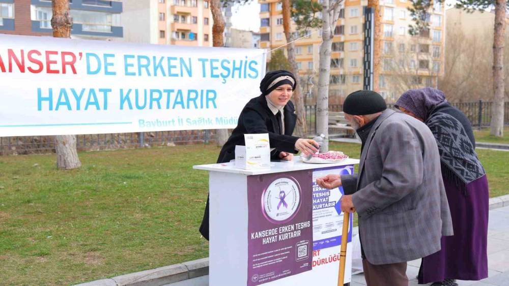 Bayburt&rsquo;ta Kanser Haftası kapsamında bilgilendirme standı a&ccedil;ıldı
