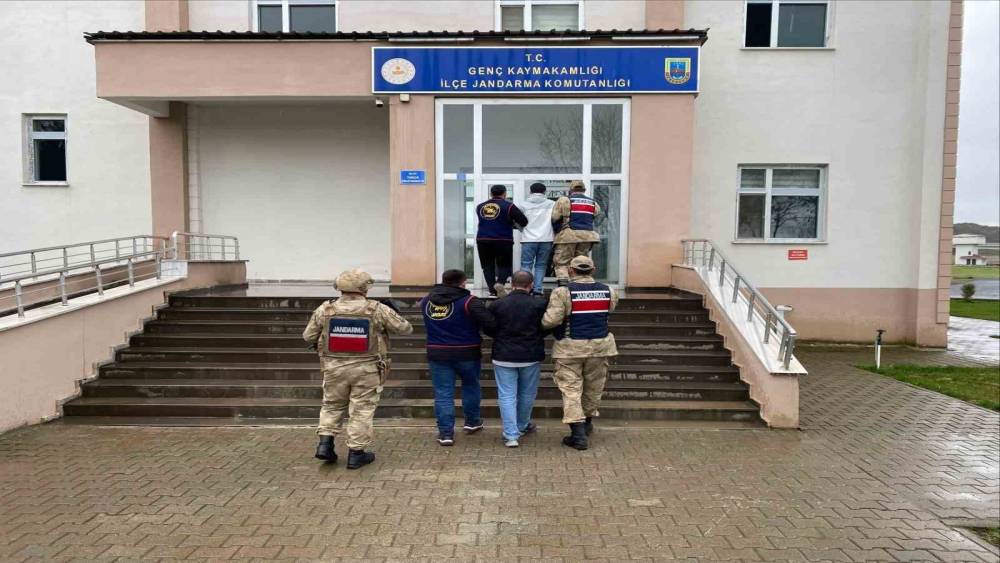 Bing&ouml;l&rsquo;de 16 ş&uuml;pheli ve 4 h&uuml;k&uuml;ml&uuml; yakalandı
