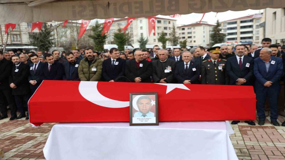 Elazığ şehidini son yolculuğuna uğurladı
