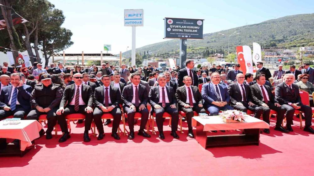 Sosyal Tesise d&ouml;n&uuml;şen S&ouml;ke Eski Cezaevi restoran ve satış ofisi t&ouml;renle a&ccedil;ıldı
