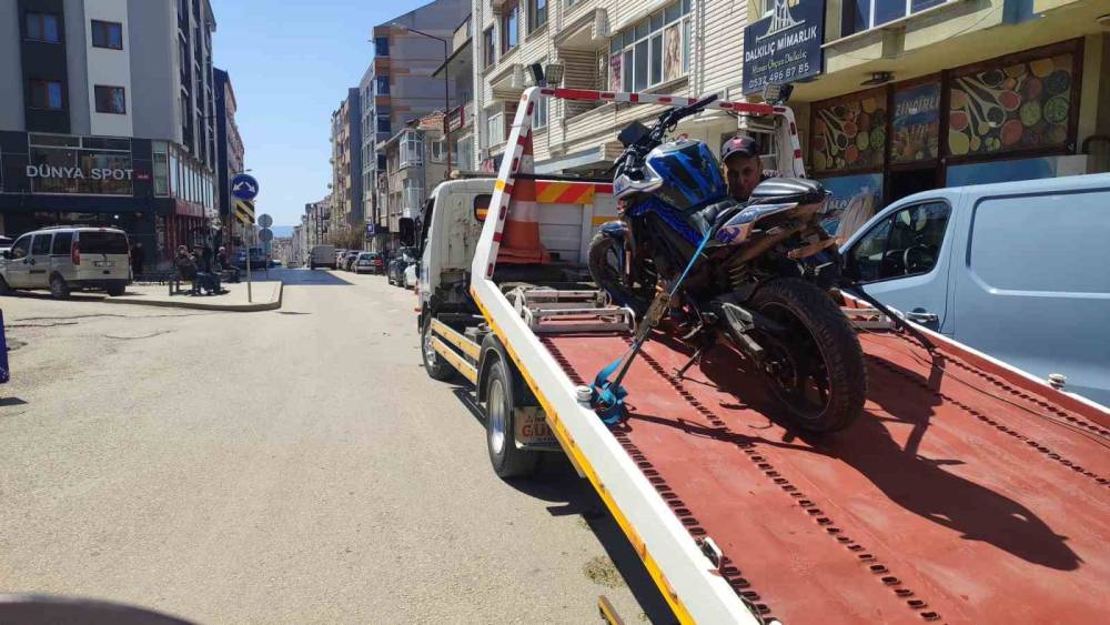 Keşan&rsquo;da plakasız triport&ouml;r ve motosiklete 92 bin TL ceza kesildi

