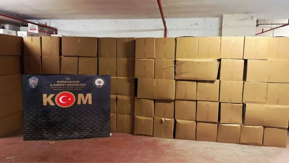 Bursa&rsquo;da rekor ka&ccedil;ak makaron operasyonu
