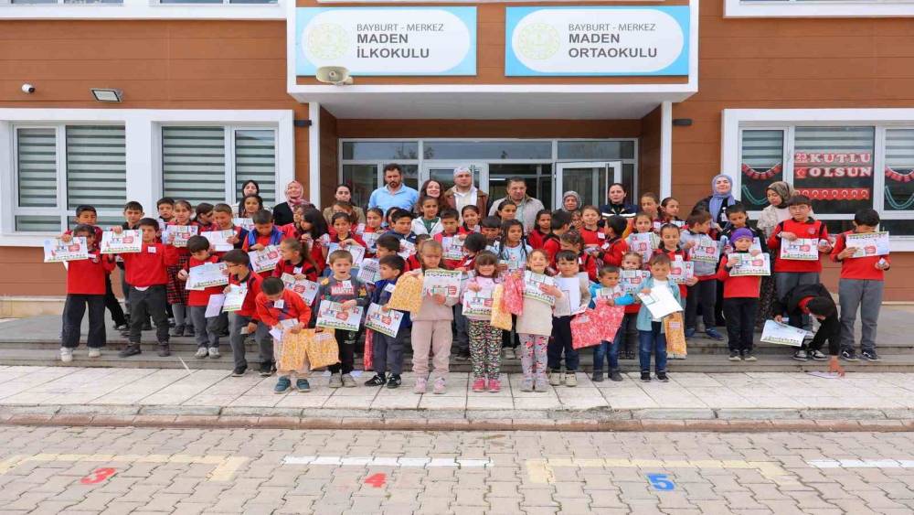 Bayburt&rsquo;ta &ouml;ğrencilere "Sağlıklı &Ccedil;ocuk, Sağlıklı Gelecek" eğitimi verildi
