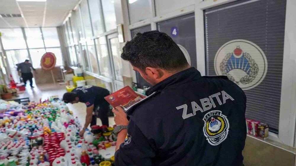 Tarsus&rsquo;ta 6 bin 167 sağlıksız &uuml;r&uuml;ne el konuldu
