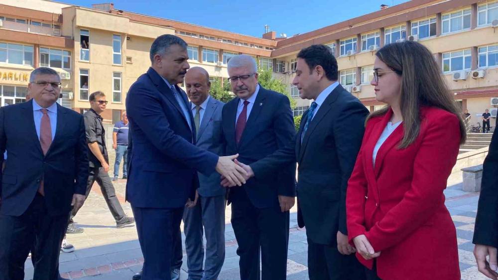 İ&ccedil;işleri Bakanı &Ccedil;ift&ccedil;i: "Modern T&uuml;rkiye&rsquo;nin imarında Cumhurbaşkanımızın b&uuml;y&uuml;k gayretleri var"
