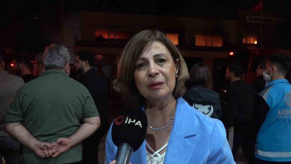 Eskişehir B&uuml;y&uuml;kşehir Belediye Başkanı Ayşe &Uuml;nl&uuml;ce: "Ekipler yangının yan taraflara sı&ccedil;ramaması i&ccedil;in b&uuml;y&uuml;k bir gayret i&ccedil;inde"
