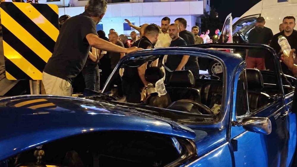 D&uuml;zce&rsquo;de otomobil ile hafif ticari ara&ccedil; &ccedil;arpıştı: 3 yaralı

