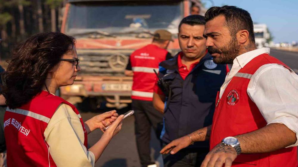 Menteşe Belediye Başkanı K&ouml;ksal Aras "Yangına t&uuml;m imk&acirc;nlarımızla destek verdik"
