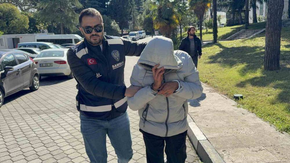Kıskan&ccedil;lık sebebiyle karısını bı&ccedil;aklayan koca, adliyeye sevk edildi
