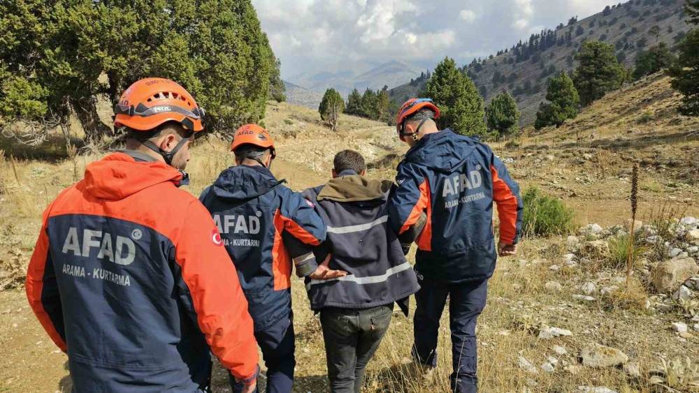 Kahramanmaraş&rsquo;ta yaylada rahatsızlanan &ccedil;oban kurtarıldı
