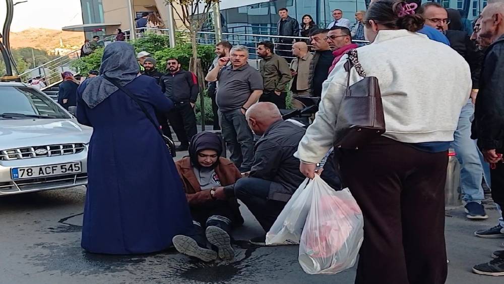 Karab&uuml;k&rsquo;te yayaya otomobil &ccedil;arptı: 1 yaralı

