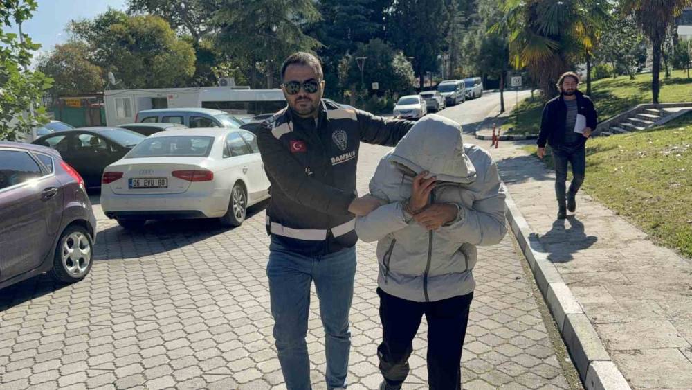 Karısını bı&ccedil;aklayan zanlı tutuklandı
