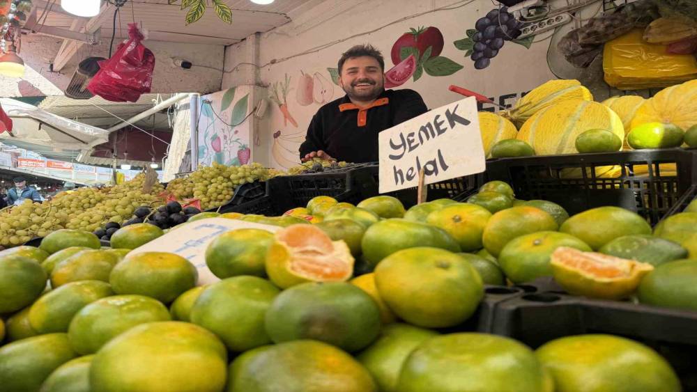 Bolu&rsquo;da kışın habercisi meyveler tezgahlarda yerini aldı
