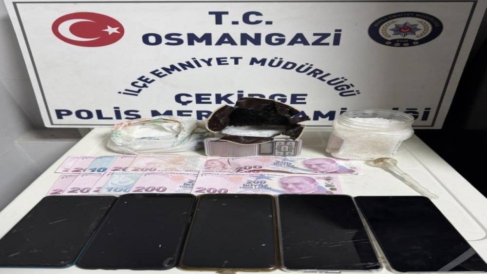 Bursa’da zehir tacirlerine darbe, yüklü miktarda uyuşturucu ele geçirildi
