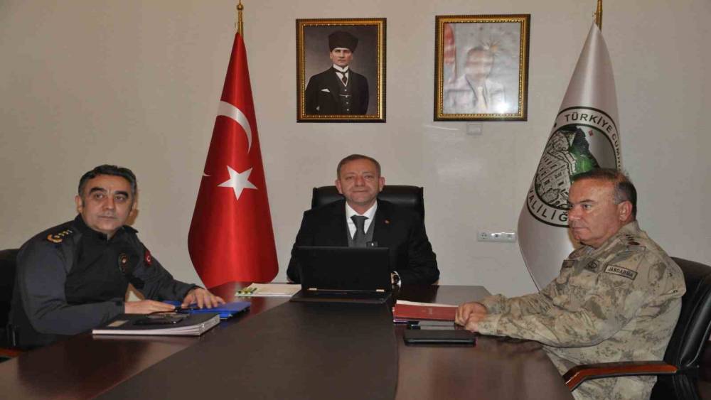 Kars&rsquo;ta Aralık ayı asayiş ve g&uuml;venlik toplantısı yapıldı
