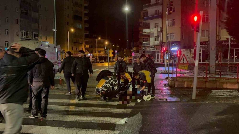 Feci kazadan acı haber geldi: Ağır yaralanan motosiklet s&uuml;r&uuml;c&uuml;s&uuml; hayatını kaybetti
