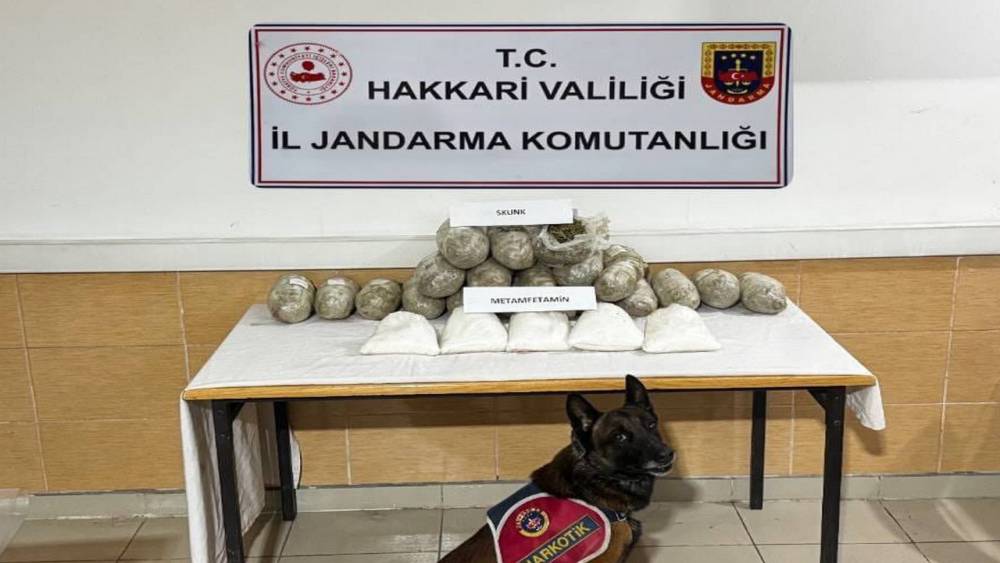 Hakkari&rsquo;de 22 kilo uyuşturucu ele ge&ccedil;irildi
