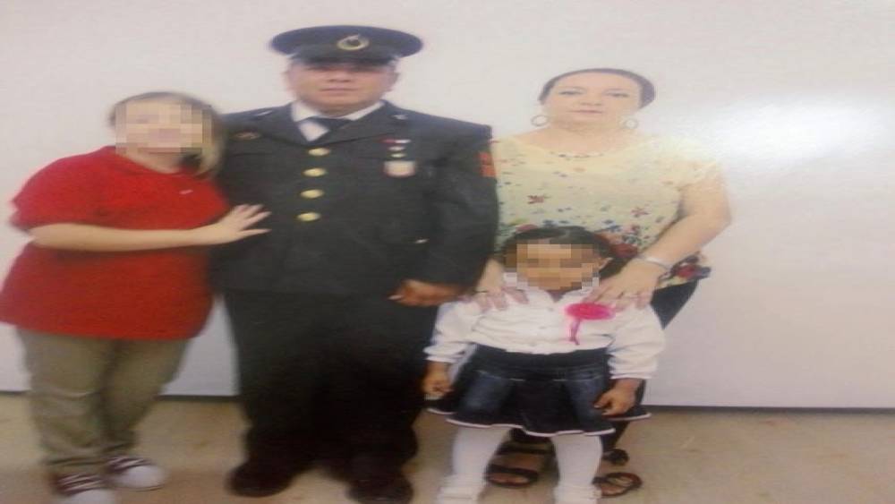 Emekli uzman &ccedil;avuş, eşi ve bir kızını &ouml;ld&uuml;r&uuml;p diğer kızını yaraladıktan sonra intihar etti
