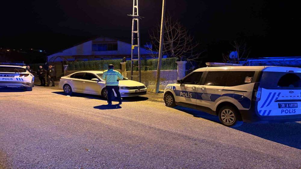 &rsquo;Dur&rsquo; ihtarına uymayıp, alkol testini reddeden s&uuml;r&uuml;c&uuml;ye 354 bin TL ceza
