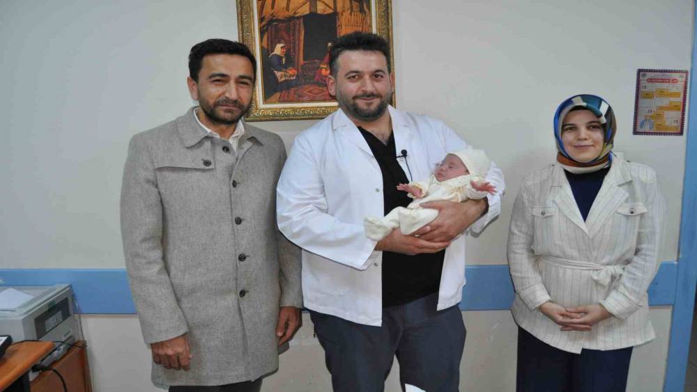 11 yıldır hasret &ccedil;eken &ccedil;ift, abdominal serklaj ameliyatının ardından bebeklerine kavuştu
