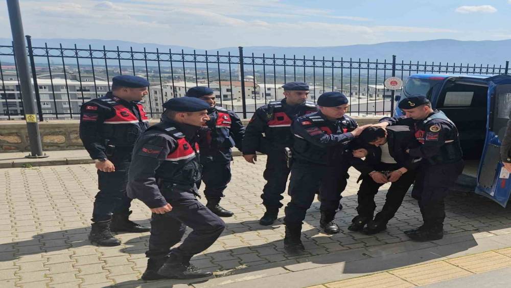 Bursa&rsquo;da baba-oğul cinayetinde zanlı tutuklandı
