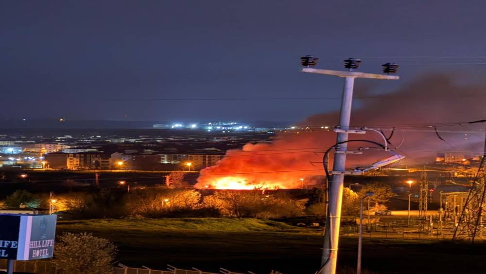 L&uuml;leburgaz&rsquo;da korkutan yangın
