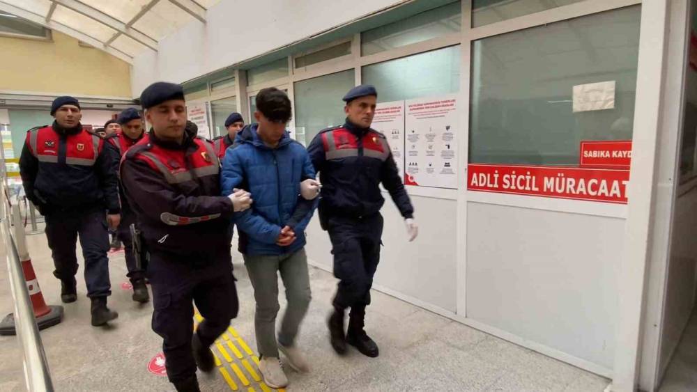 Kul&uuml;bedeki baltalı ve kazmalı cinayette iki kuzene toplam 30 yıl hapis cezası
