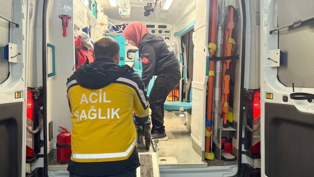 İki grup arasında &ccedil;ıkan kavgada 6 kişi yaralandı
