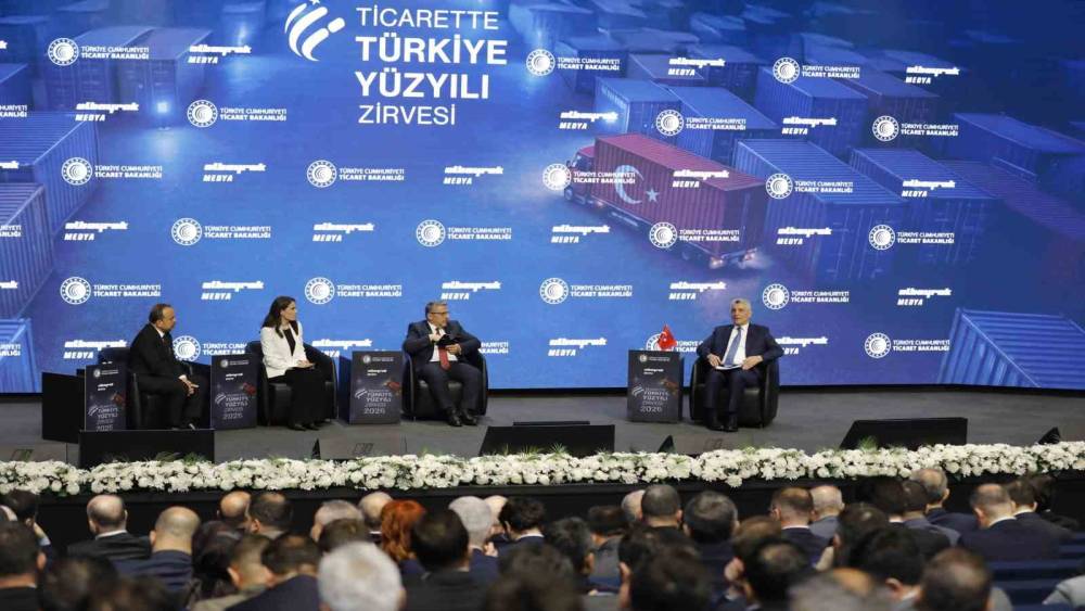 Bakan Bolat: "İstikrarına gıptayla bakılan ve rol model alınan bir &uuml;lke konumundayız"
