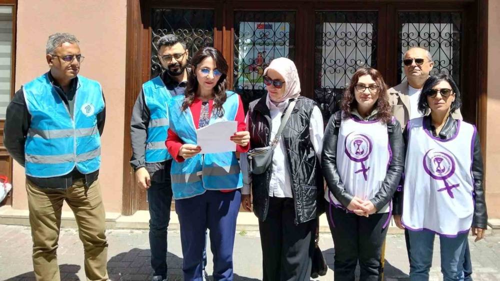 Psikoloğa bı&ccedil;aklı saldırıya Samsun&rsquo;dan tepki
