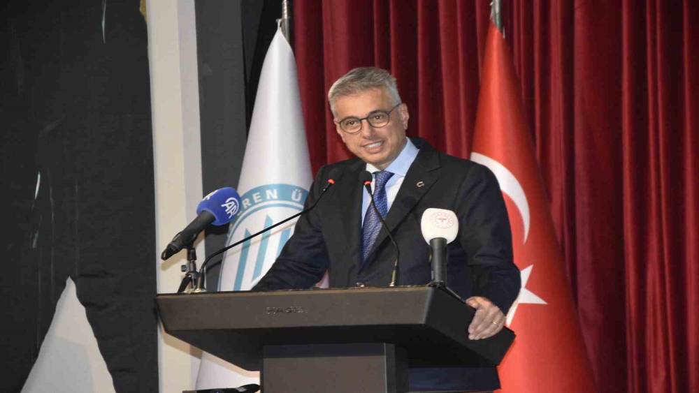 Bakan Memişoğlu: "Sağlıkta insan g&uuml;c&uuml;m&uuml;z en b&uuml;y&uuml;k şansımız"
