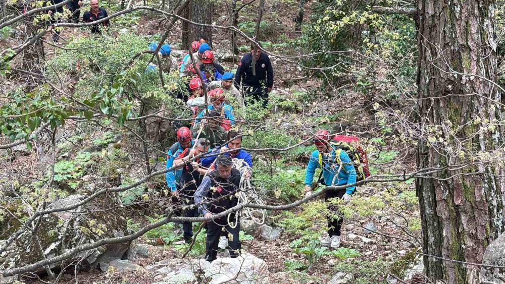Kazdağları&rsquo;nda 100 kişilik personelle zorlu kurtarma operasyonu
