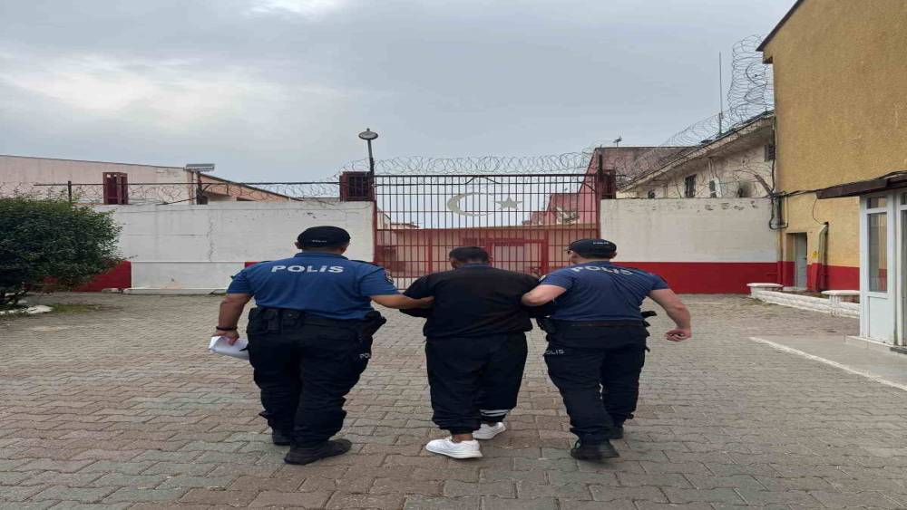 Firari h&uuml;k&uuml;ml&uuml; Efeler&rsquo;de yakalandı
