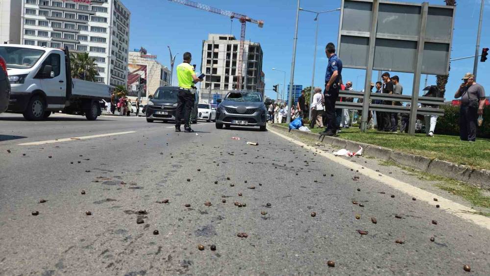 Otomobilin &ccedil;arptığı yaşlı adam ağır yaralandı
